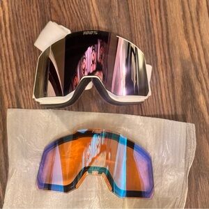 Goggles - moto or snow 100% with two lenses